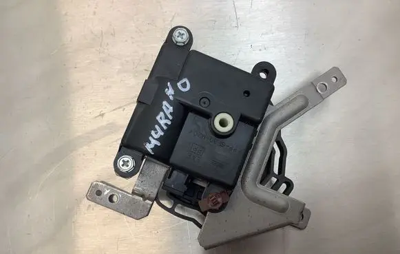 Nissan Murano Z50 Air flap motor/actuator 3K01030840 050915
