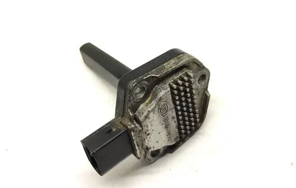BMW 1 E81 E87 Oil level sensor 6PR00832400 7501786 12617501786