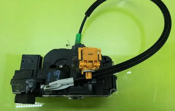 Chevrolet Aveo Rear door lock 