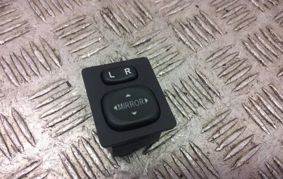 Toyota Auris E180 Wing mirror switch 183640 769746E