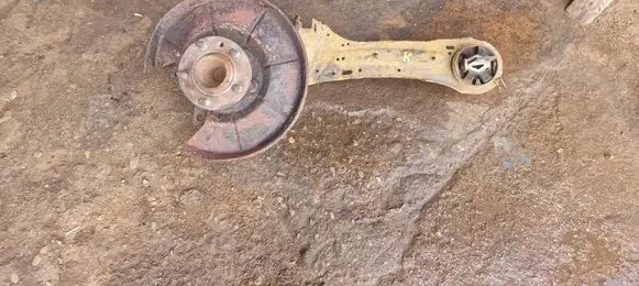 Ford Mondeo MK IV Rear wheel hub spindle/knuckle 