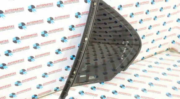 Rear vent window glass