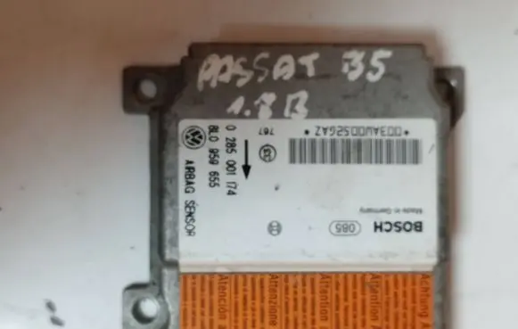 Volkswagen PASSAT B5 Airbag control unit/module 8L0959655 0285001174