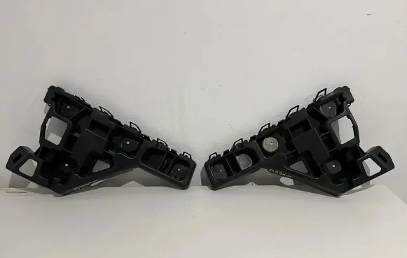 Opel Cascada Rear bumper mounting bracket 13369029