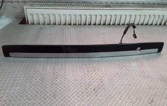 KIA Sorento Trunk door license plate light bar 