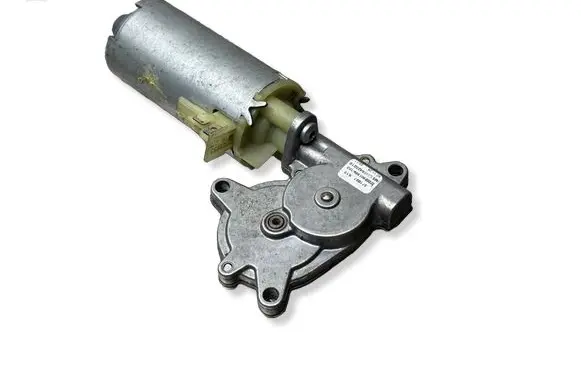 Volkswagen Phaeton Seat adjustment motor 0130002582 901890102 201005N