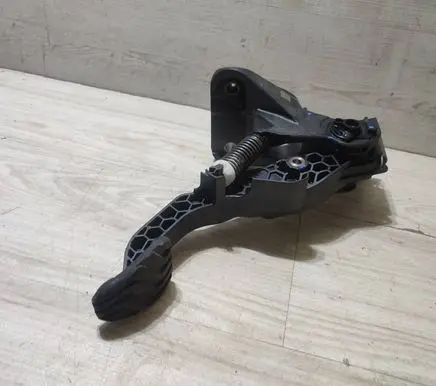 Dacia Jogger Clutch pedal 465400657R 465400116R