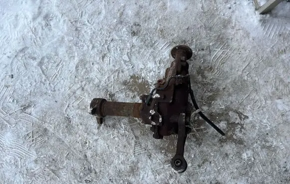 Toyota Land Cruiser (J100) Front differential 
