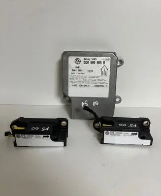 Volkswagen PASSAT B5 Airbag control unit/module 6Q0909605B 48990212K 5WK42869