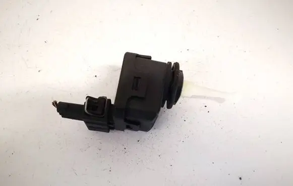 Volkswagen PASSAT B5 Headlight level adjustment motor 3b0941295a