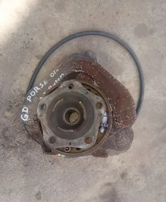 Porsche Boxster 986 Rear wheel hub 98633165820
