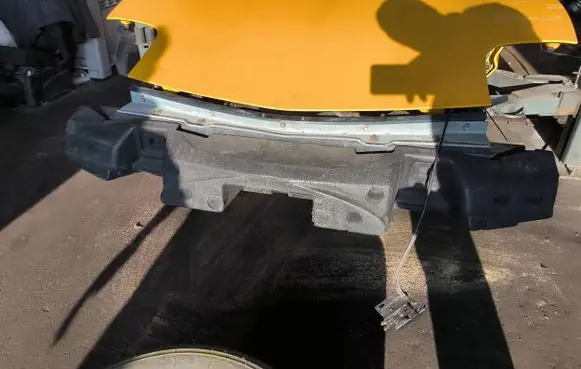 Chevrolet Corvette C5 Front bumper support beam 