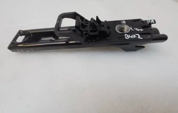 Volkswagen ID. Buzz Seat belt height adjuster 565857819A