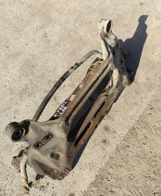 Nissan X-Trail T30 Front subframe