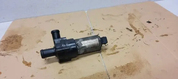 Volkswagen Transporter - Caravelle T4 Webasto circulation pump for autonomous heater 251965561B