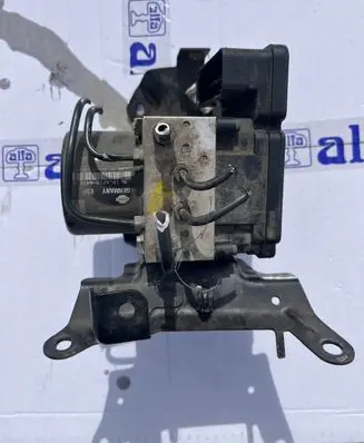 Nissan Navara D40 ABS Pump 476605X21A 10021204914