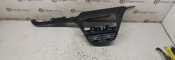 Opel Grandland X Dashboard center trim panel 9673830077