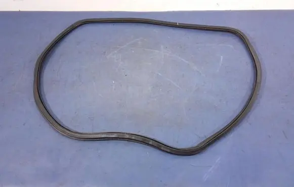 Volkswagen Jetta VI Front door rubber seal 5C6867913B