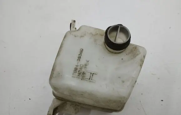 Coolant expansion tank/reservoir