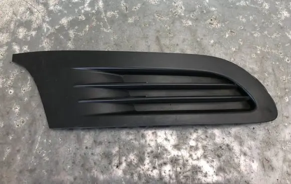 Volkswagen Golf Plus Front bumper lower grill 5M0853666J-BILI 5M0853666J