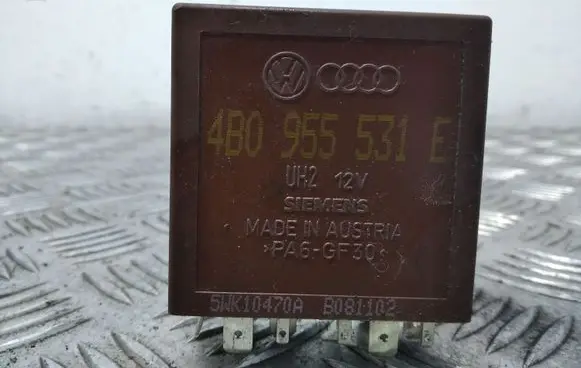 Audi A6 S6 C5 4B Window control relay 4B0955531E