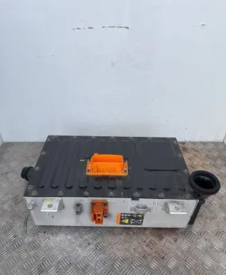 Renault Clio V Hybrid / electric car battery 295109320R 20231215 R098123
