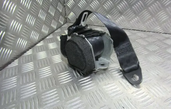 Alfa Romeo Stelvio Rear seatbelt buckle