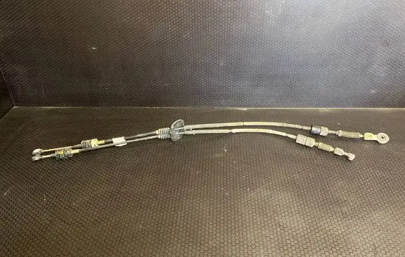 Ford Focus Gear shift cable linkage 2S4R7E395FC 307094807