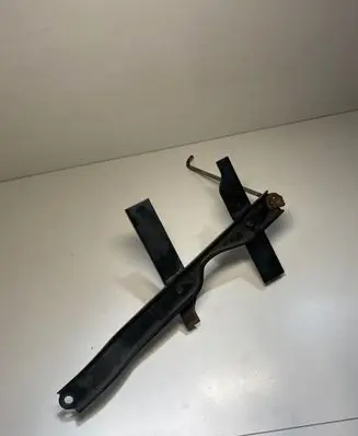Battery bracket