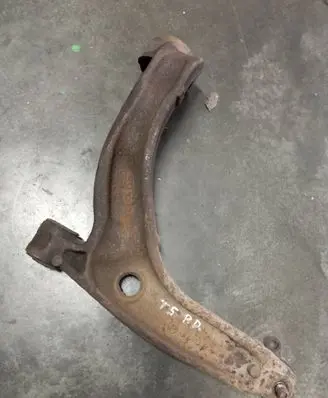 Volkswagen Transporter - Caravelle T5 Front lower control arm/wishbone 7H0407165B