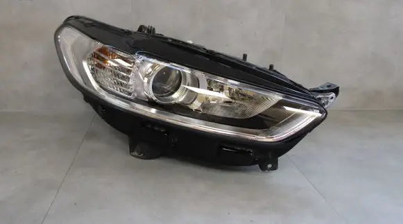 Ford Mondeo MK V Headlight/headlamp DS7313W029AF 89910458 L90002936