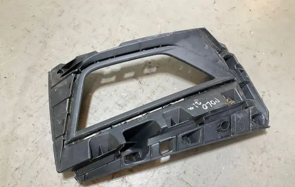 Volkswagen Polo VI Front fog light trim/grill 2GS853666A