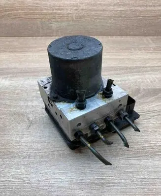 BMW 5 E60 E61 ABS Pump 6769707 6758743