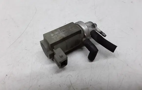Audi A6 S6 C5 4B Turbo solenoid valve 059906627A