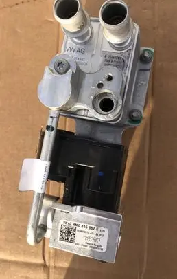 Audi Q7 4M Air conditioning (A/C) expansion valve 4M0816682E