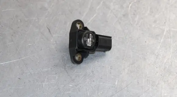 Mercedes-Benz C W205 Air pressure sensor A0101537228