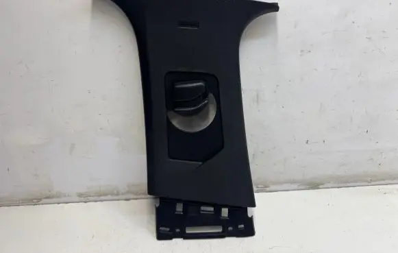 Peugeot 5008 II (B) pillar trim (top) 9811675577
