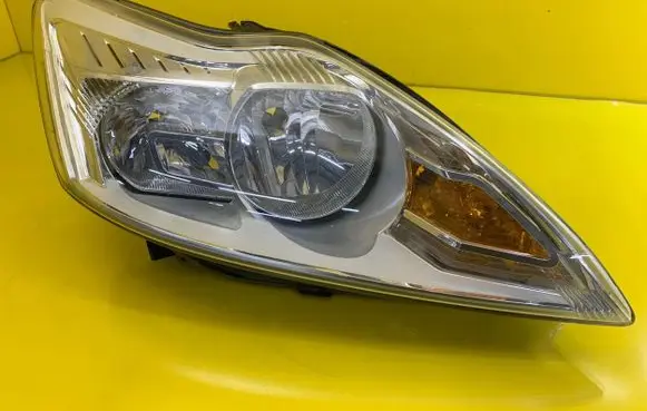 Ford Focus Headlight/headlamp 8M51-13W029-AE