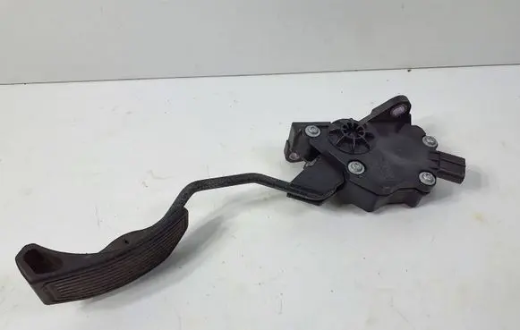 Toyota Prius (XW30) Accelerator throttle pedal 7811012040 1988007830 06L09000784