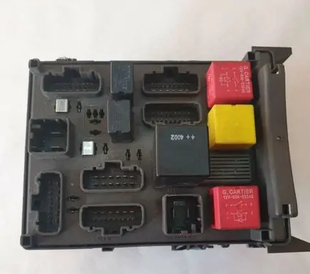 Renault Laguna II Fuse module 8200004201 8200148810 518002217