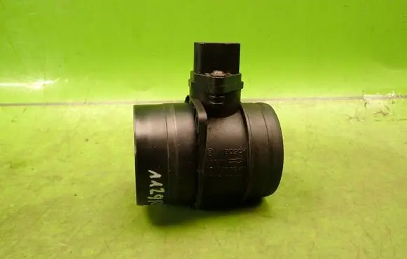 Volkswagen Touran I Mass air flow meter 