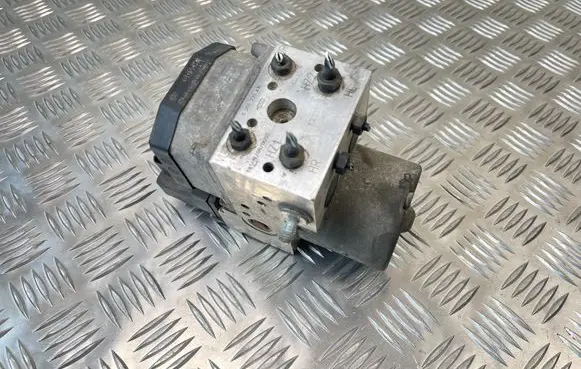 Audi A4 S4 B5 8D ABS Pump 0273004284 0265220410