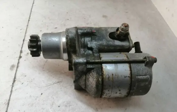 Toyota RAV 4 (XA40) Starter motor 2810074270 2280006273