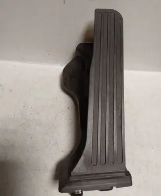 Volkswagen Golf Plus Accelerator throttle pedal 1K1723503M 6PV00889001