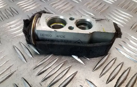 Jaguar XF X250 Air conditioning (A/C) expansion valve MF4475003120