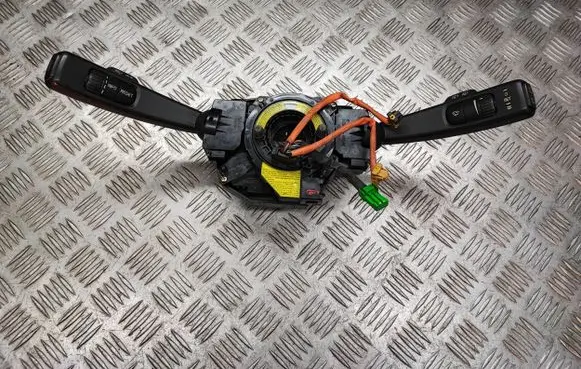 Volvo V50 Wiper turn signal indicator stalk/switch 17D770 PA66GF30