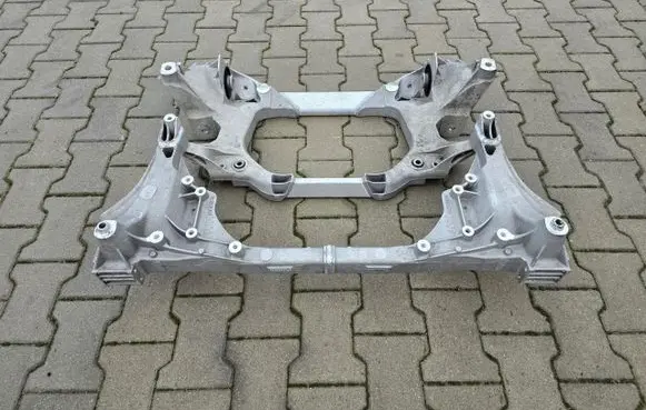 BMW 7 G70 Front axle beam 