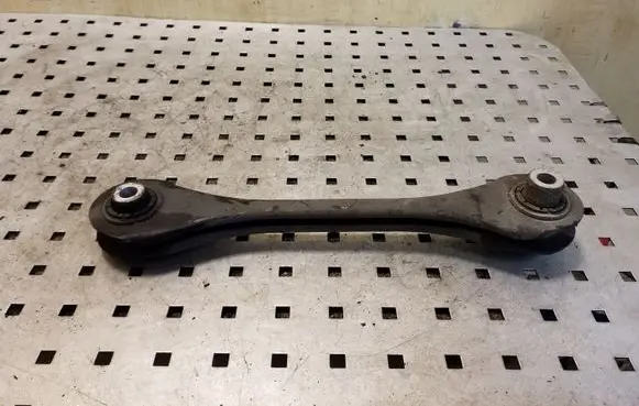 Volkswagen PASSAT B8 Rear upper control arm/wishbone 5Q0501529C