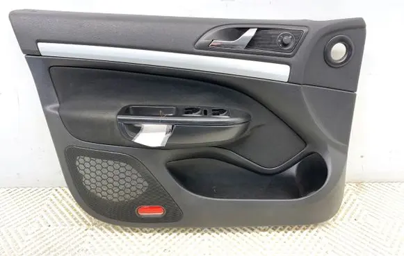Skoda Octavia Mk2 (1Z) Front door card panel trim 