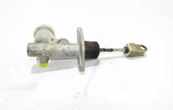 Mitsubishi Carisma Clutch slave cylinder 